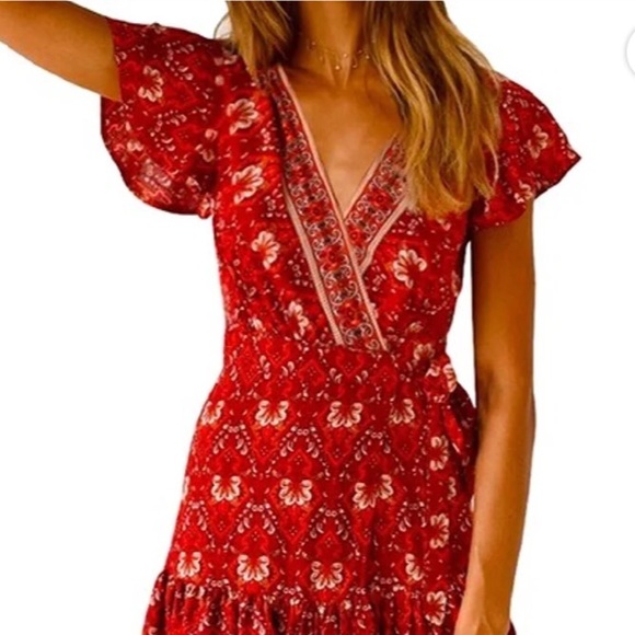 Zesica | Dresses | Zesica Wrap Vneck Bohemian Red Floral Print Dress ...